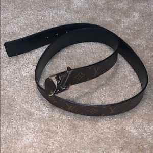 Louis Vuitton reversible belt